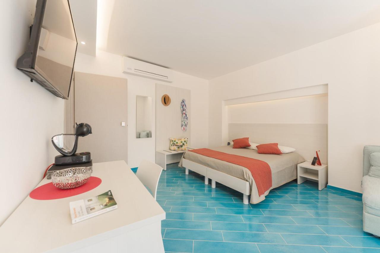 Il Corallo Residence โปรชิดา ภายนอก รูปภาพ